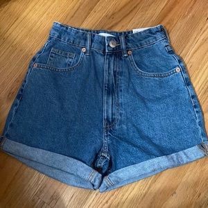 Zara High Rise Mom Fit Jean Shorts Sz 00